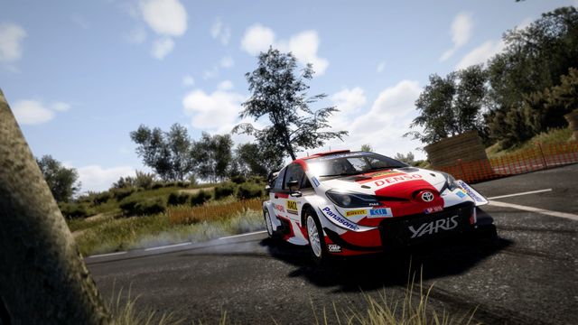 WRC 10 FIA World Rally Championship — скриншот 1