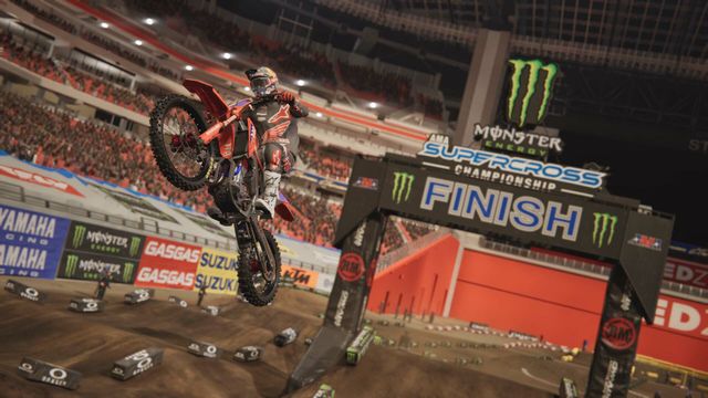 Monster Energy Supercross 25 The Official Video Game — скриншот 1