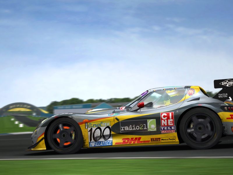 GTR 2 FIA GT Racing Game — скриншот 2